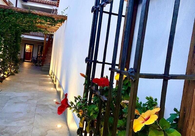 El Patio De Los Jazmines Boutiquehouse