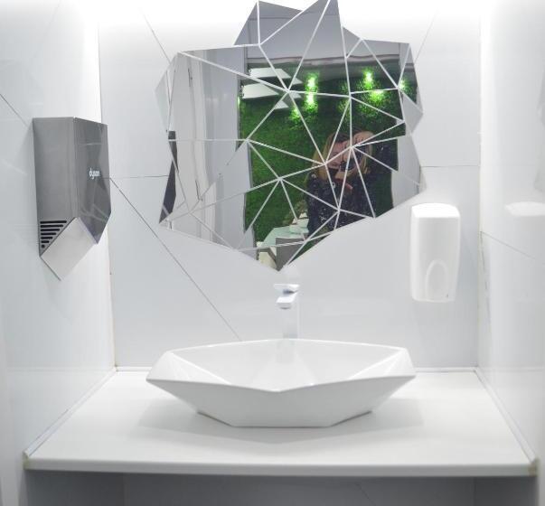 فندق فئة نجمة واحدة Optimi Rooms Bilbao