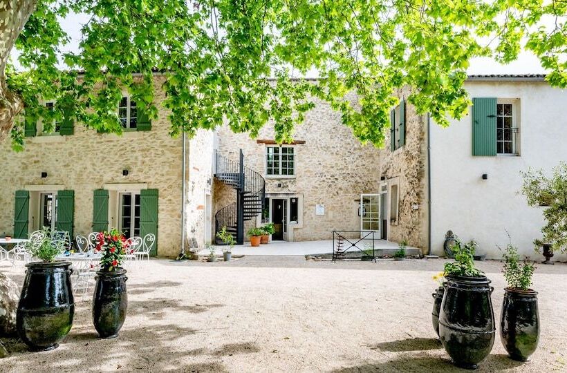 호텔 Hôtel & Spa Ventoux Provence Domaine Des Tilleuls