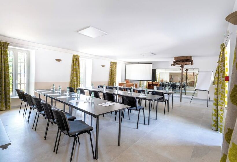 호텔 Hôtel & Spa Ventoux Provence Domaine Des Tilleuls