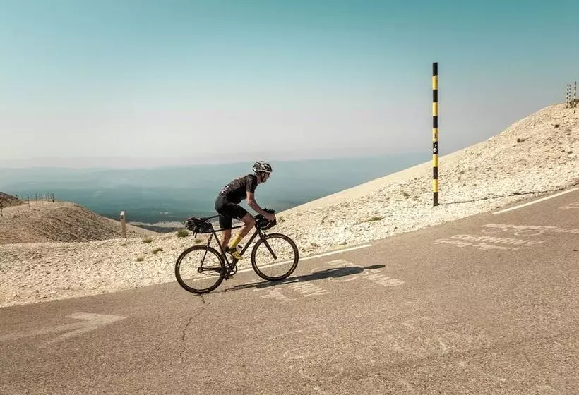 ホテル Hôtel & Spa Ventoux Provence Domaine Des Tilleuls