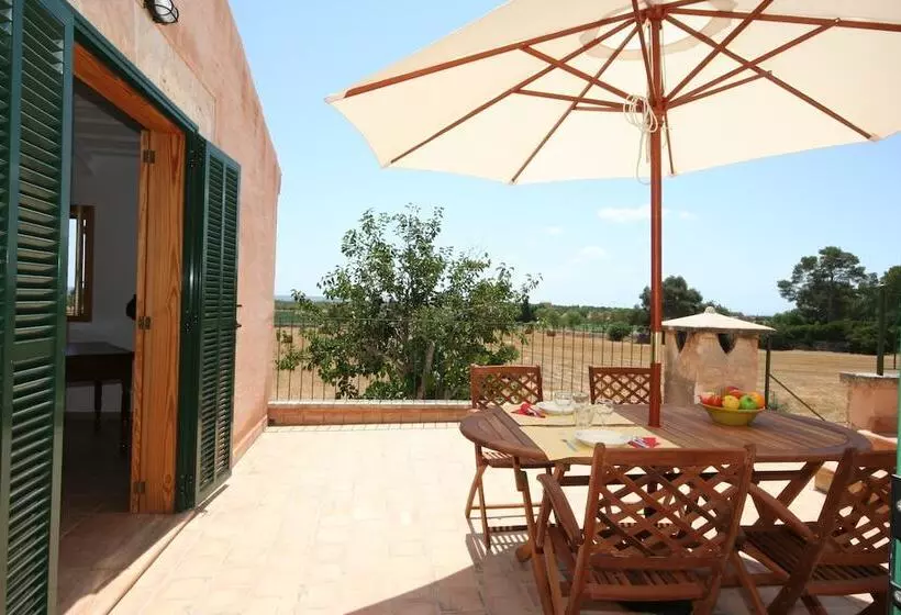 Maaseutuhotelli Finca Agroturismo Sa Cova Den Borino