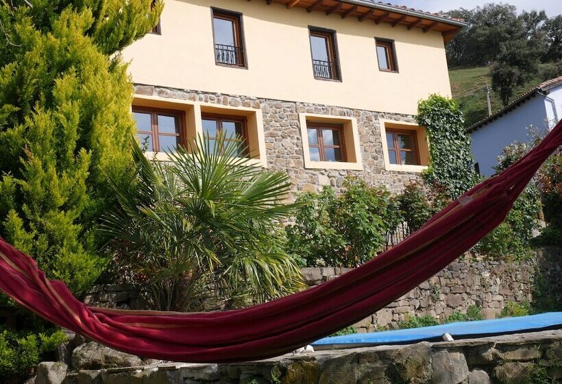 La Perezosa & Yoga Hostel