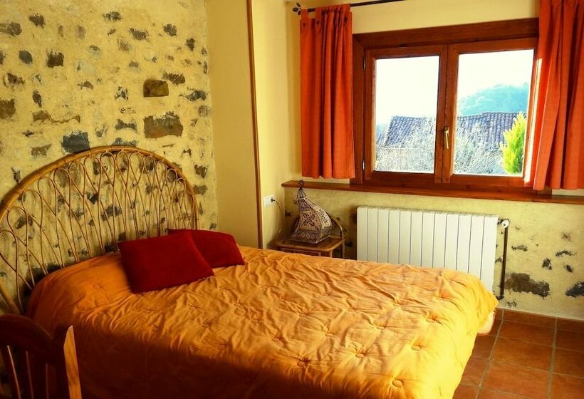 La Perezosa & Yoga Hostel