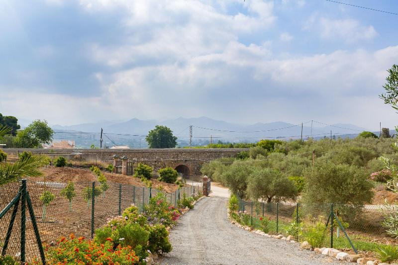 Renthas Paredones I Casa Rural Caminito Del Rey
