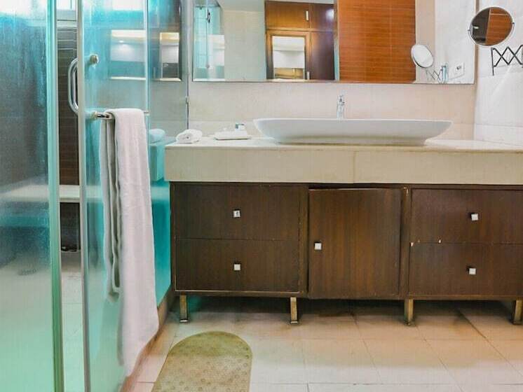 Home@b74 By Oyo Rooms