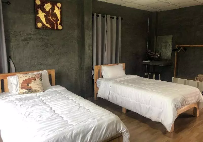 Hostelli In My Place