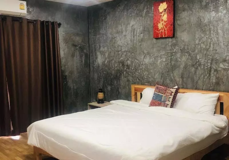 Hostelli In My Place