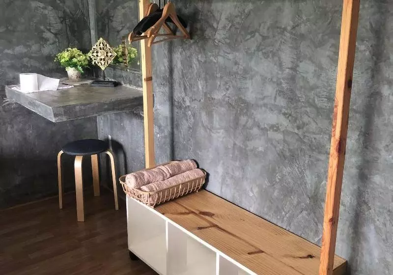 Hostelli In My Place