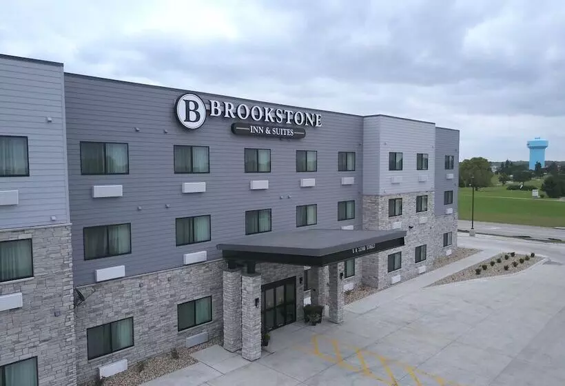 Hotelli Brookstone Inn & Suites