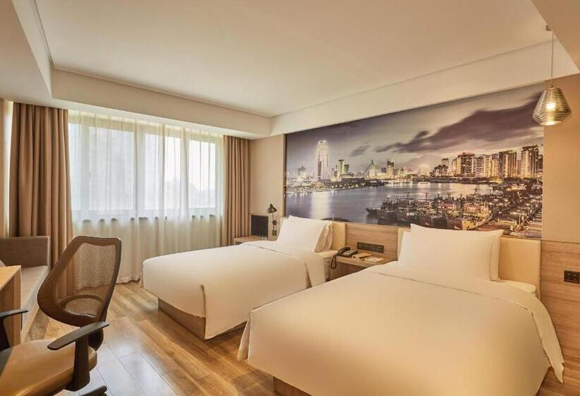 בית מלון כפרי Ningbo Tianyi Square Atour