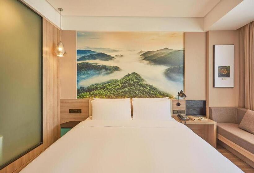 בית מלון כפרי Ningbo Tianyi Square Atour