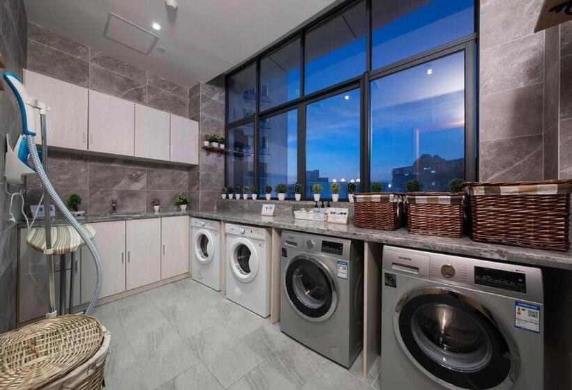 בית מלון כפרי Ningbo Tianyi Square Atour