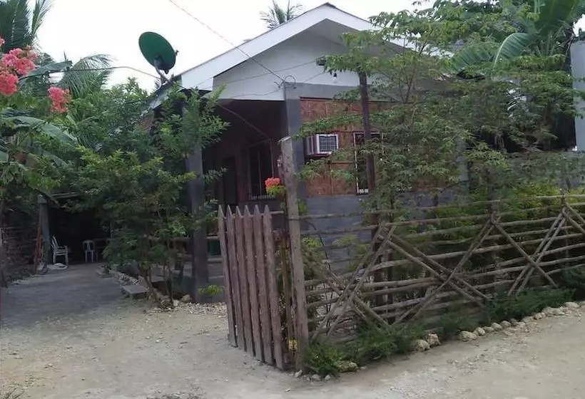 هتل Siargao Jeannine Residences  Hostel