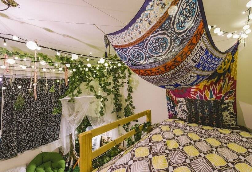 پانسیون No Sun No Happy Inn