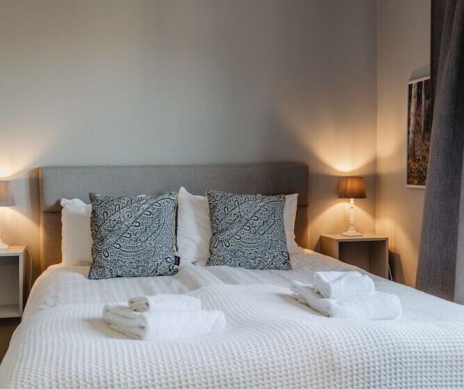 بنسيون Slottsparken Motel