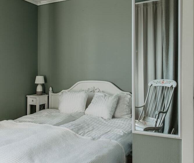 بنسيون Slottsparken Motel