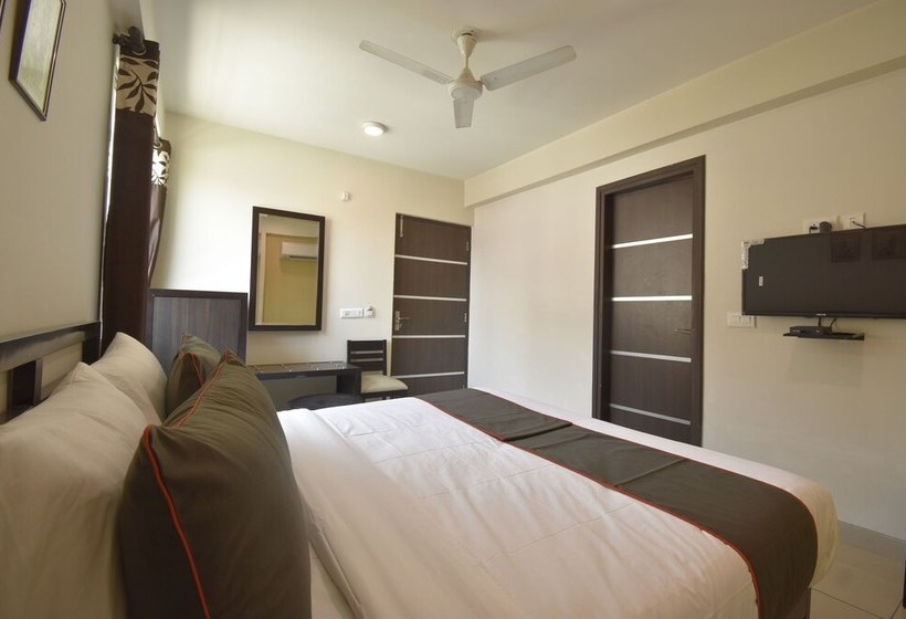 Fotos del hotel Collection O 48220 Ram Nagar Colony:  7