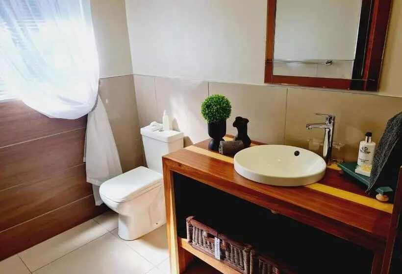 Majatalo The Hank Bethlehem Pty Ltd