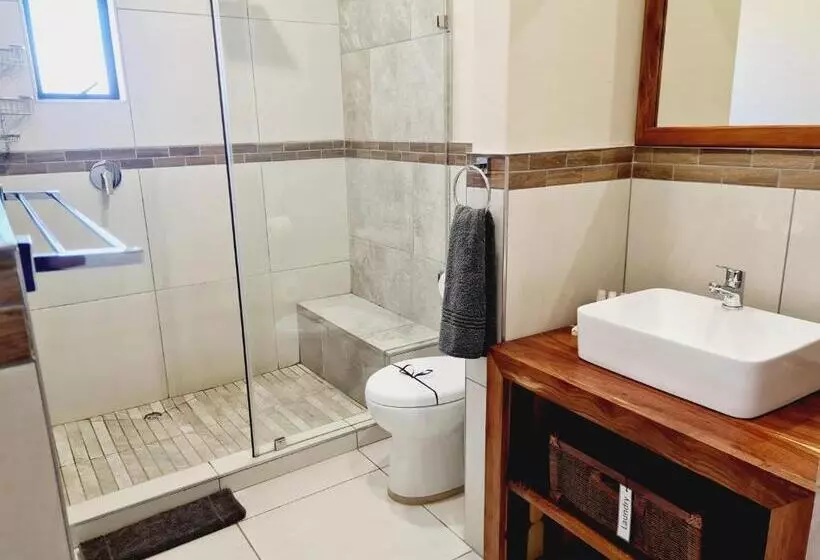 Majatalo The Hank Bethlehem Pty Ltd