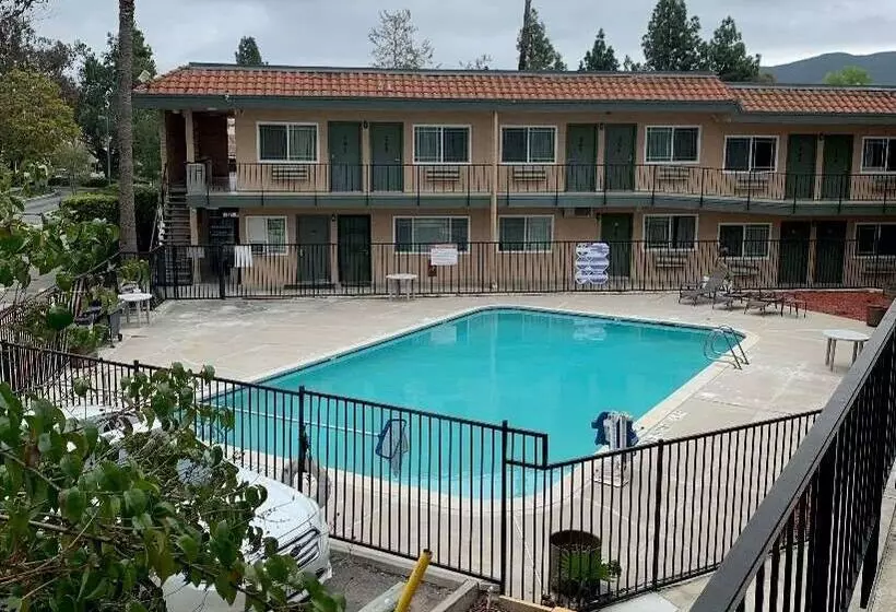 酒店 Americas Best Value Inn Thousand Oaks