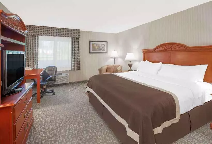 Отель Baymont By Wyndham Jackson