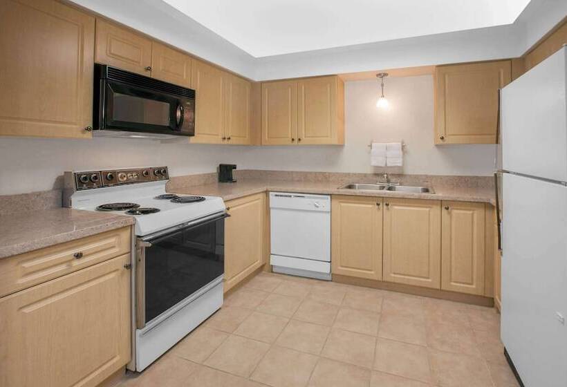 فندق Baymont By Wyndham Jackson