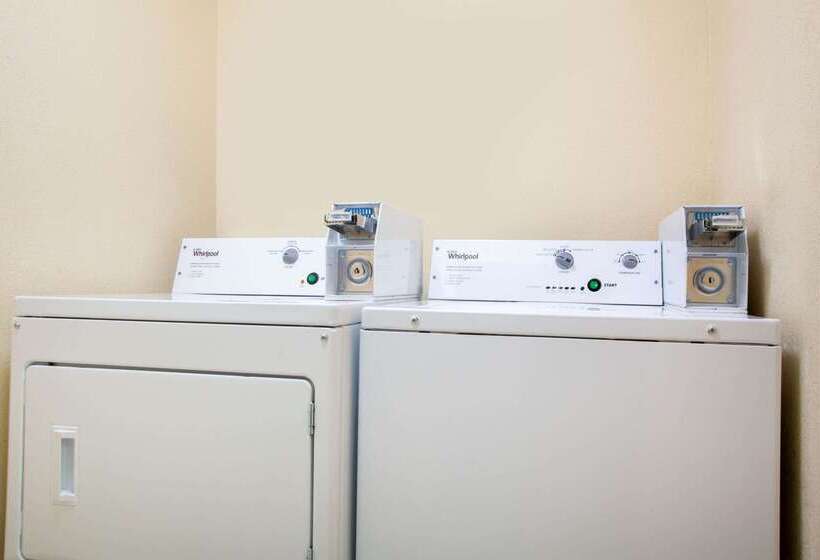 בית מלון כפרי Baymont By Wyndham Springfield South Hwy 65