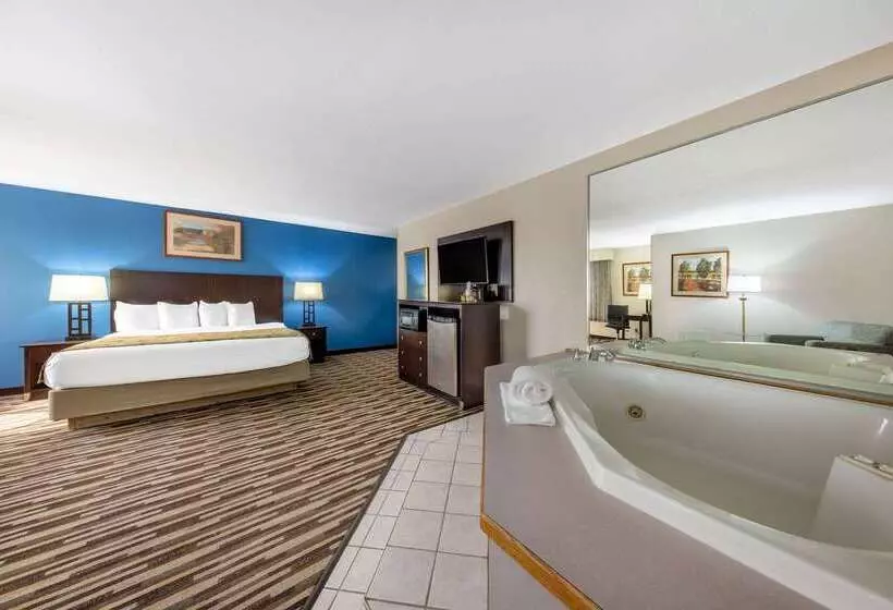 هتل Baymont By Wyndham Springfield South Hwy 65