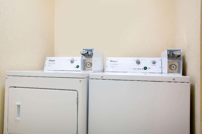 בית מלון כפרי Baymont By Wyndham Springfield South Hwy 65