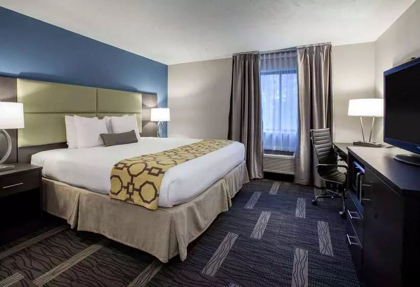 Отель Baymont By Wyndham Traverse City