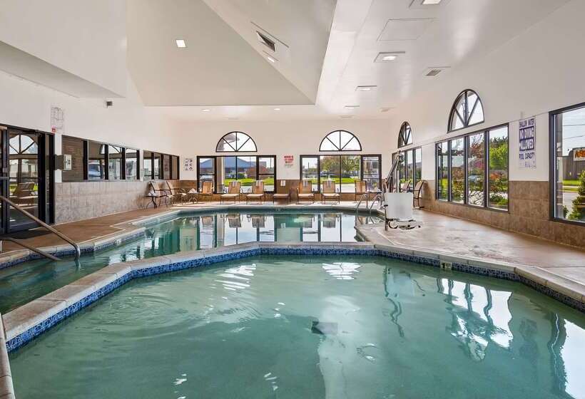 ホテル Best Western St. Louis Inn