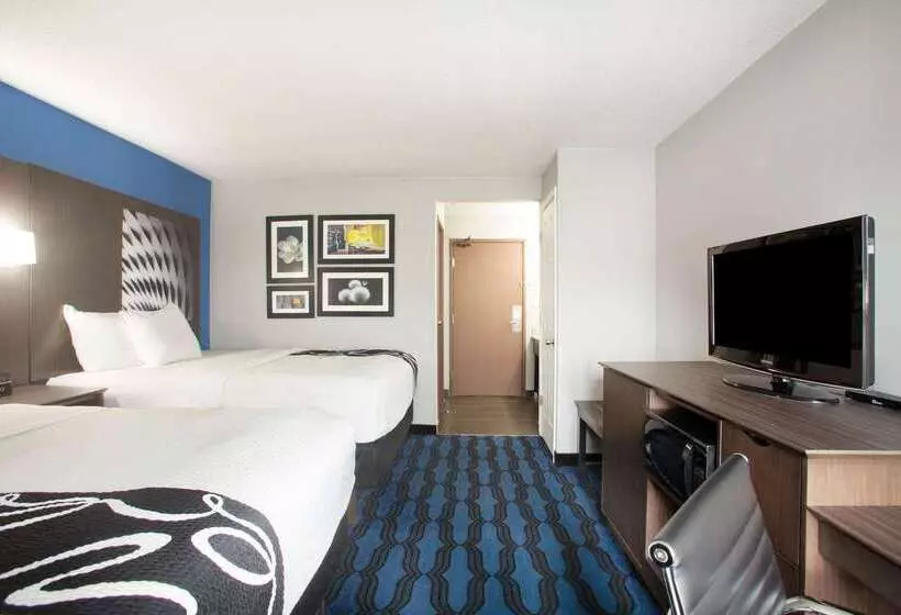 هتل La Quinta Inn By Wyndham St. Louis Hazelwood  Airport North