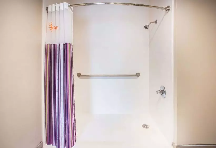 Отель La Quinta By Wyndham Cincinnati Ne   Mason