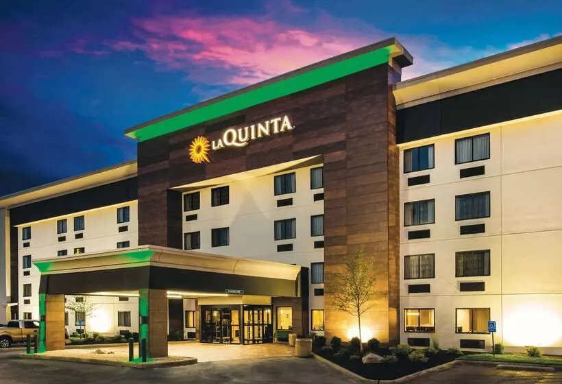 Отель La Quinta By Wyndham Cincinnati Ne   Mason
