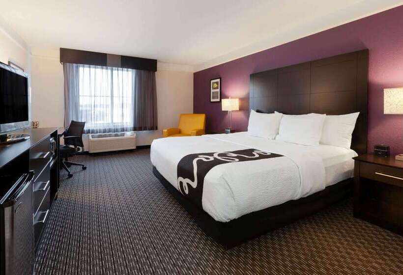 فندق La Quinta By Wyndham Detroit Utica