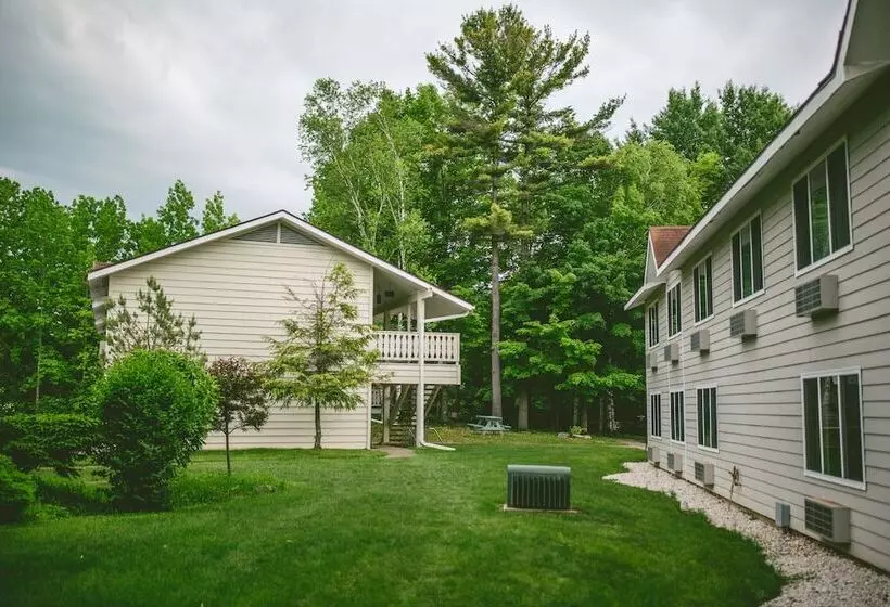 فندق Parkwood Lodge