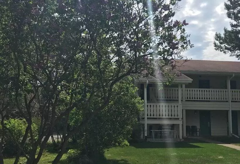 فندق Parkwood Lodge