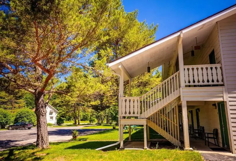 فندق Parkwood Lodge