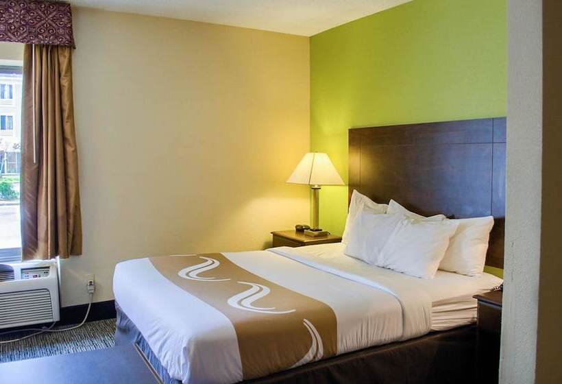 בית מלון כפרי Quality Inn & Suites At Airport Blvd I65