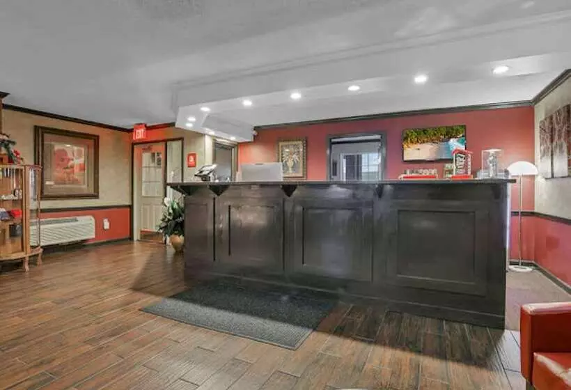 호텔 Red Roof Inn Uhrichsville