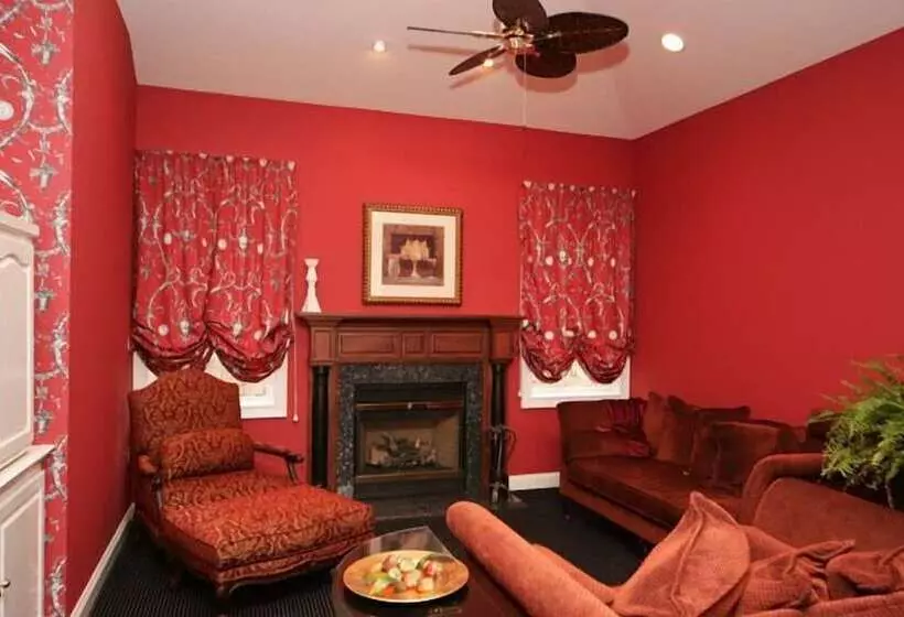 Hotelli The Bertram Inn & Conf Ctr Trademark Collection By Wyndham