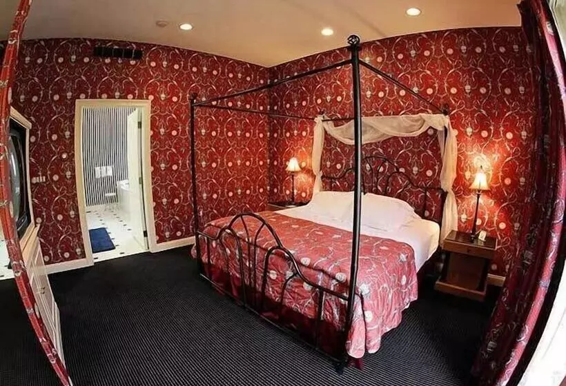 Hotelli The Bertram Inn & Conf Ctr Trademark Collection By Wyndham