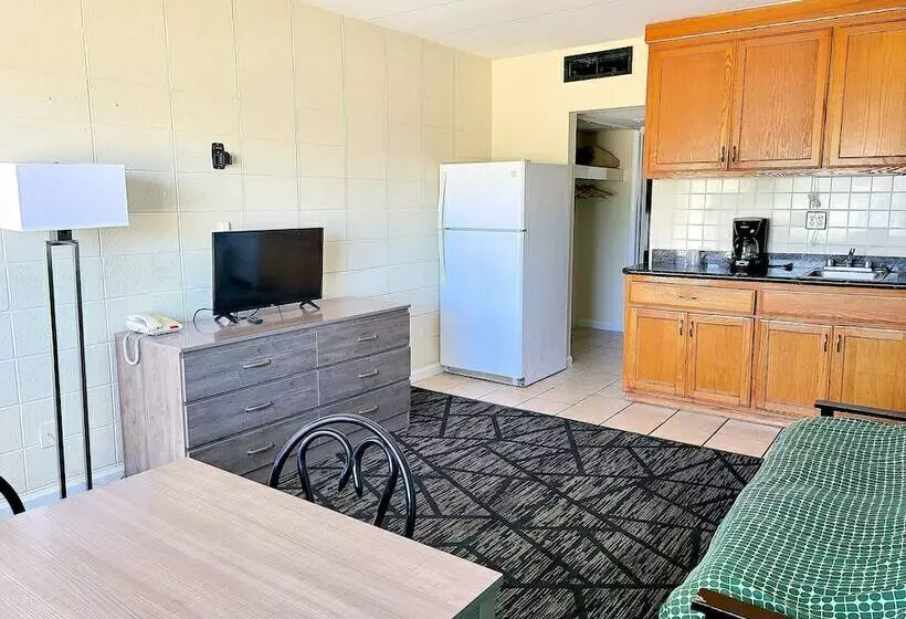 Мотель Beach Carousel Virginia Beach