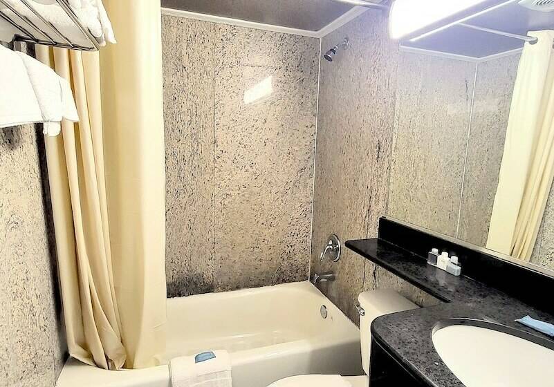 モーテル Beach Carousel Virginia Beach