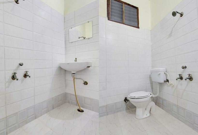 Itsy Hotels Royal Monarch