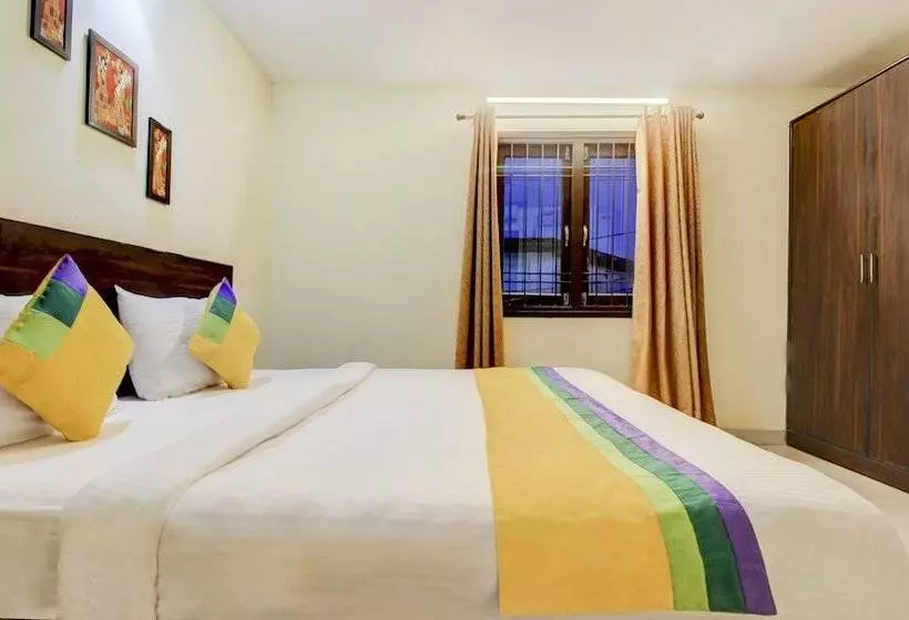 Itsy Hotels Royal Monarch