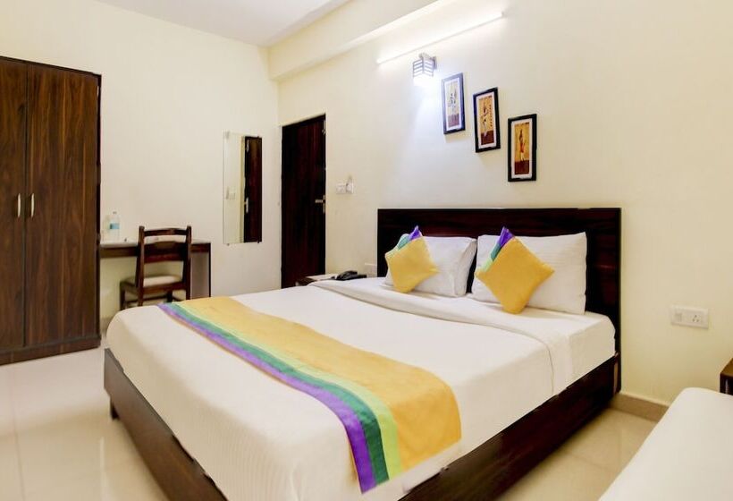 Itsy Hotels Royal Monarch