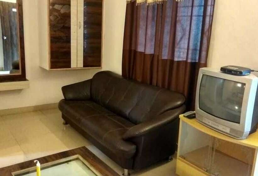 هتل Le Pearl Girija Resorts