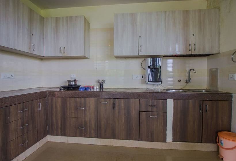 Oyo Home 17191 Luxurious 3bhk